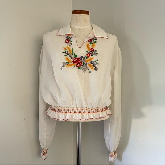 Tops - Cottagecore Vintage 70’s Hungarian embroidered peasant top size 46 deadstock